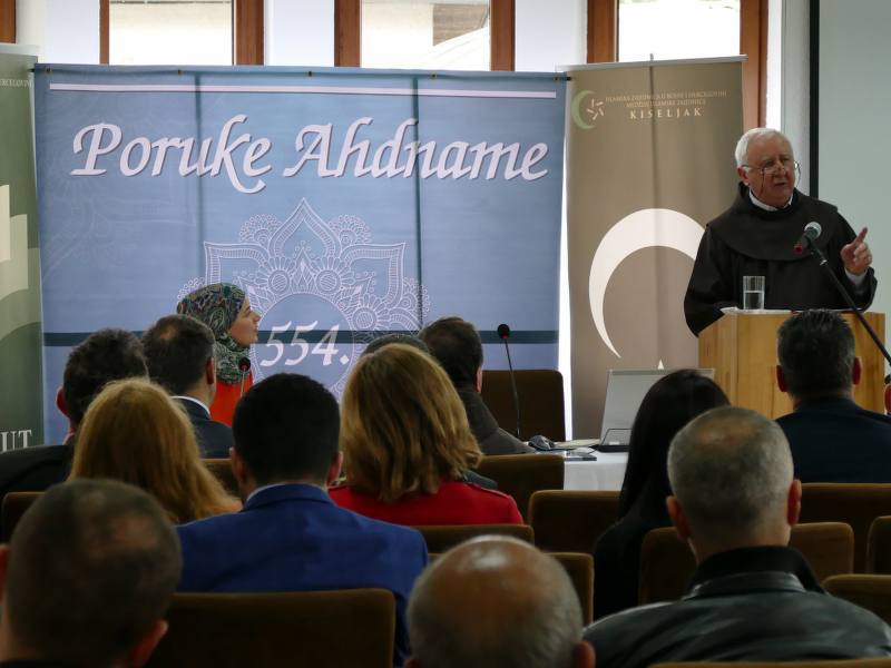 Kiseljak: Održan naučni skup „Multireligijska Bosna, poruke Ahdname i savremeni kontekst“