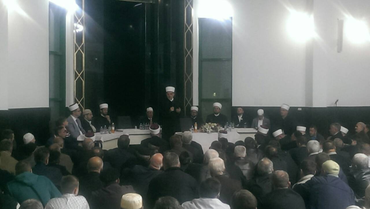 Breza: Večer Kur'ana i podjela vakufnama za 82 vakifa Gradske džamije