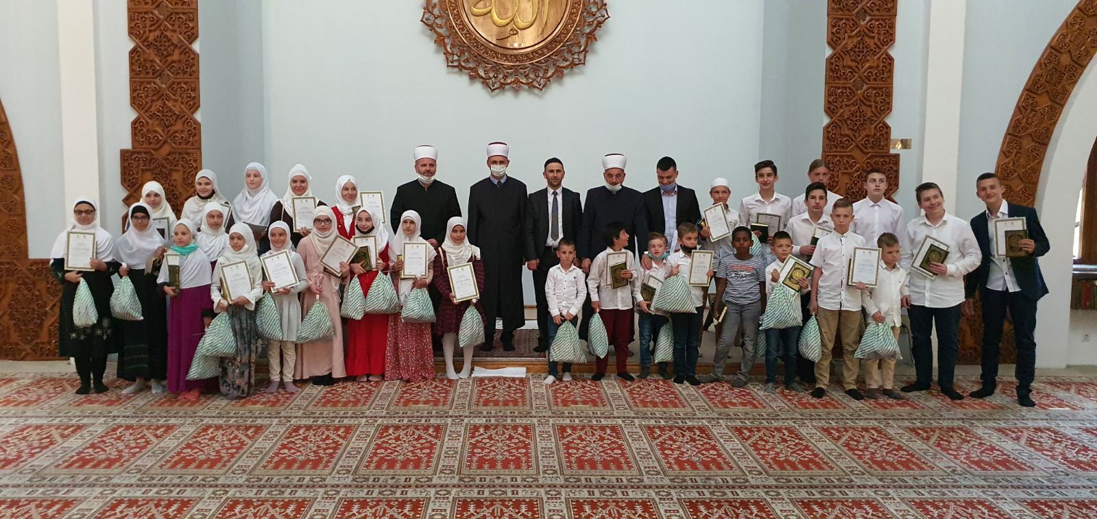 Škola hifza: Svečana promocija i dodjela svjedodžbi polaznicima Škole hifza Časnoga Kur'ana na punktu Istiklal džamije