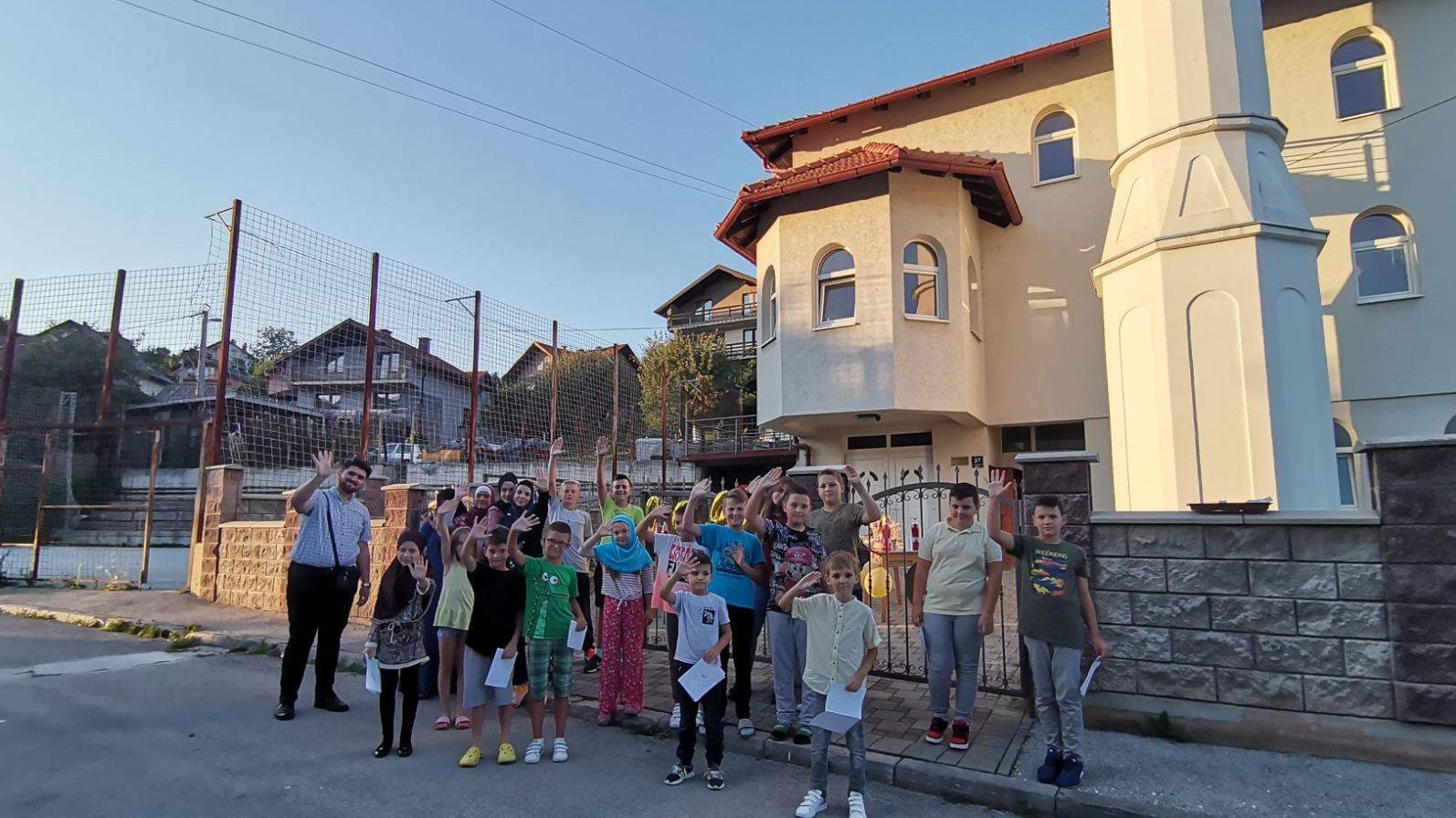 Sarajevo: Praksa postepenog vezivanja mekteblija sa važnim datumima u džematu Kućice