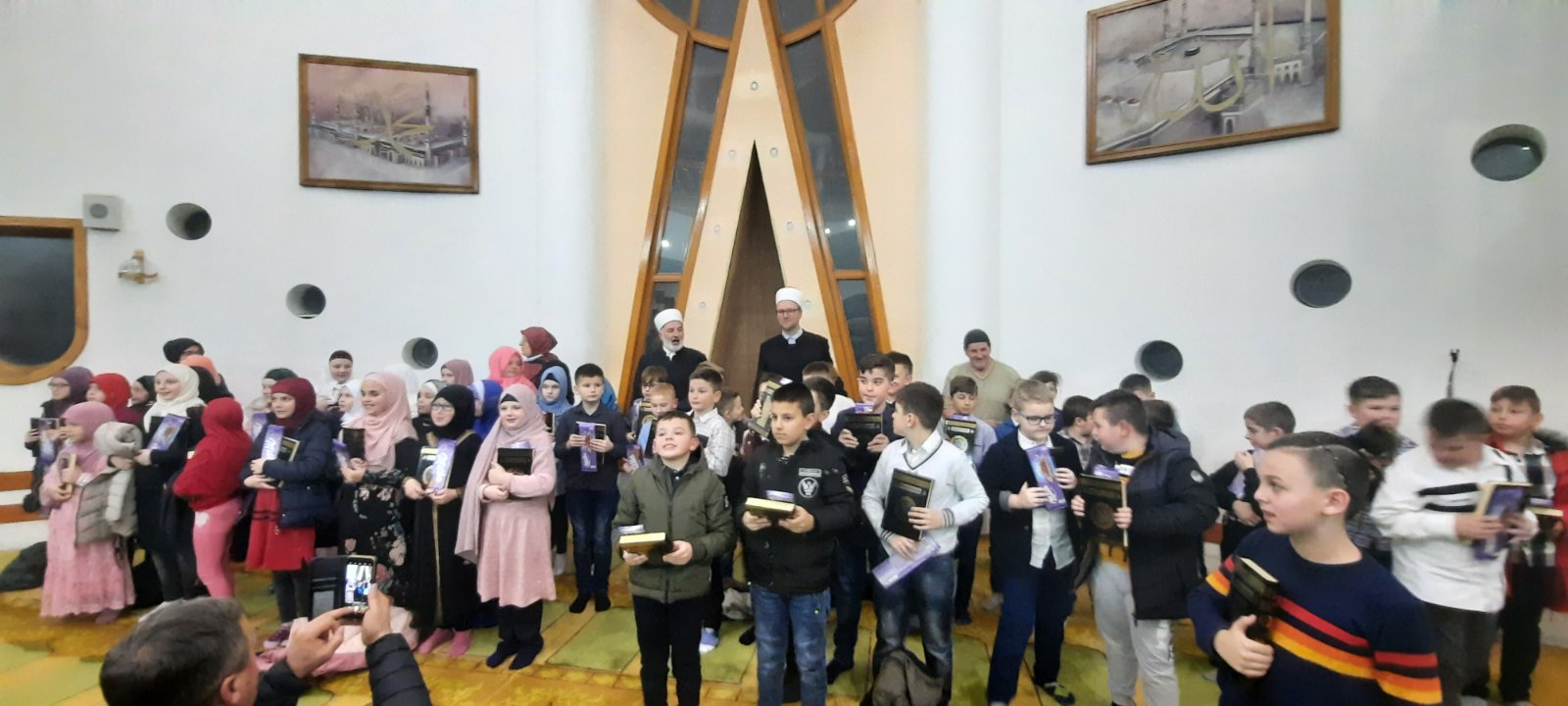 Promocija 59 novih učača Kur'ana u džematu Čaršijska džamija u Kaknju