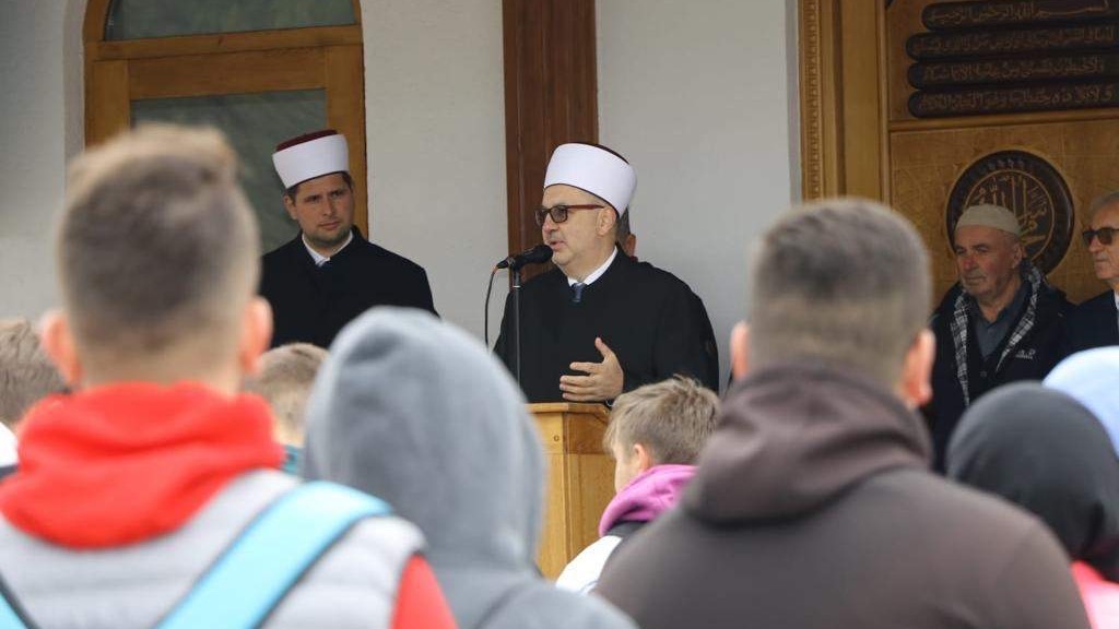 Muftija prof. dr. Nedžad Grabus otvorio Sportski susret Mreže mladih Muftijstva sarajevskog