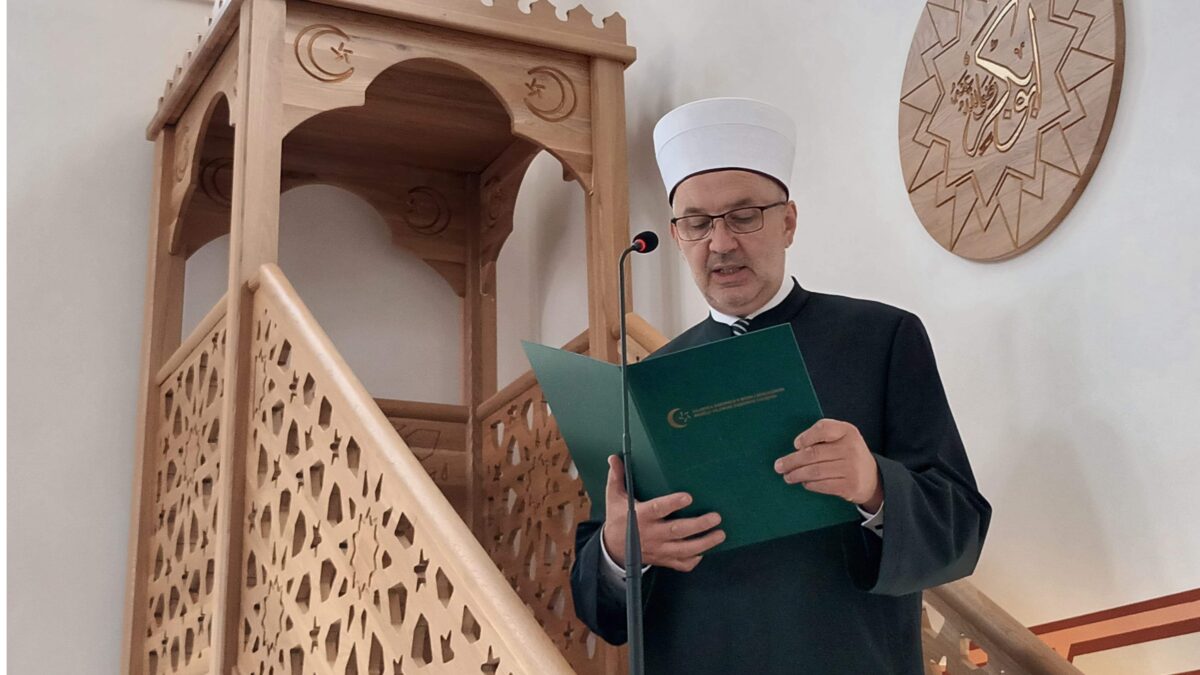 Muftija Grabus klanjao prvu džumu u obnovljenoj džamiji u Milodražu: Obavežimo se na čuvanje civilizacijskih vrijednosti