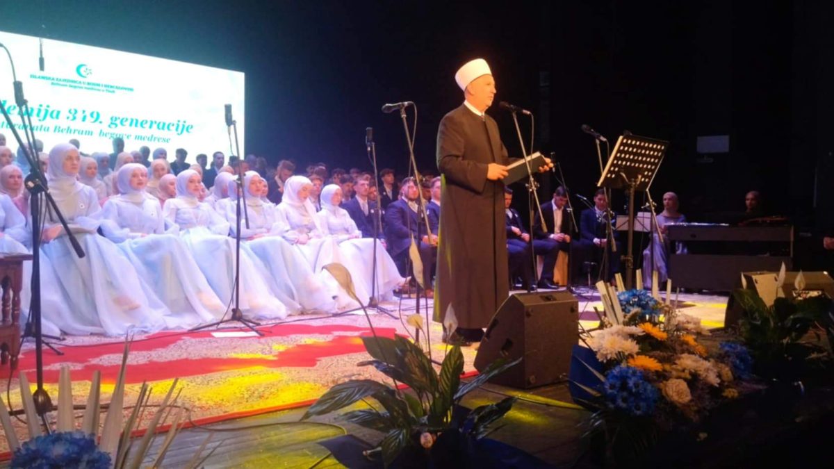 Muftija Grabus gost svečane akademije 349. generacije Behram-begove medrese