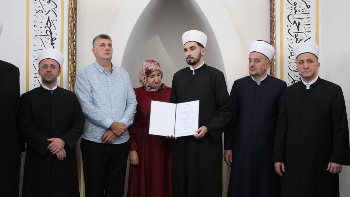 Medžlis Islamske zajednice Kakanj bogatiji za još jednog hafiza Kur’ana časnog