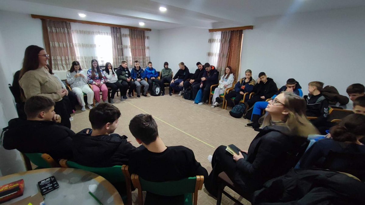 MIZ Kakanj: Druga faza projekta “Mladi mentori” počela u zimskom ambijentu Ponijera