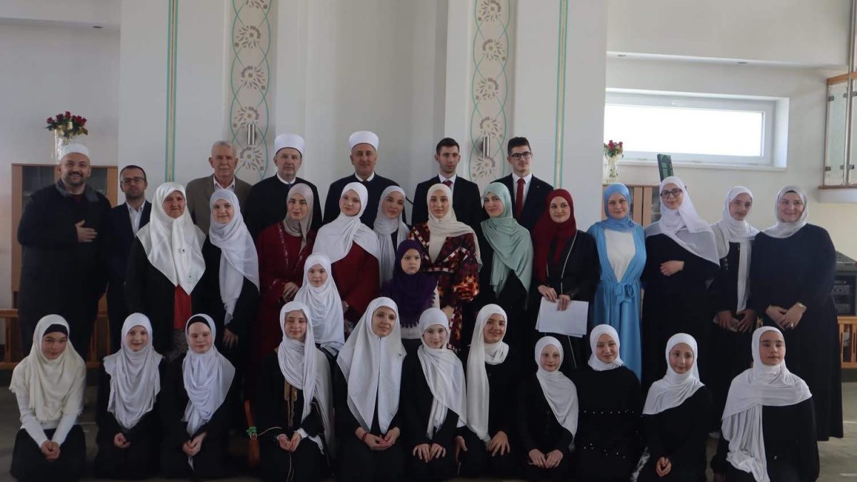 Muftija Grabus na 222. tribini u Podlugovima: Majke šehida donose poseban bereket zajednici