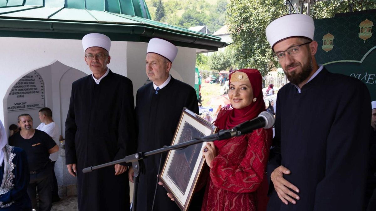 Svečano otvorena džamija u džematu Dabravine kod Breze