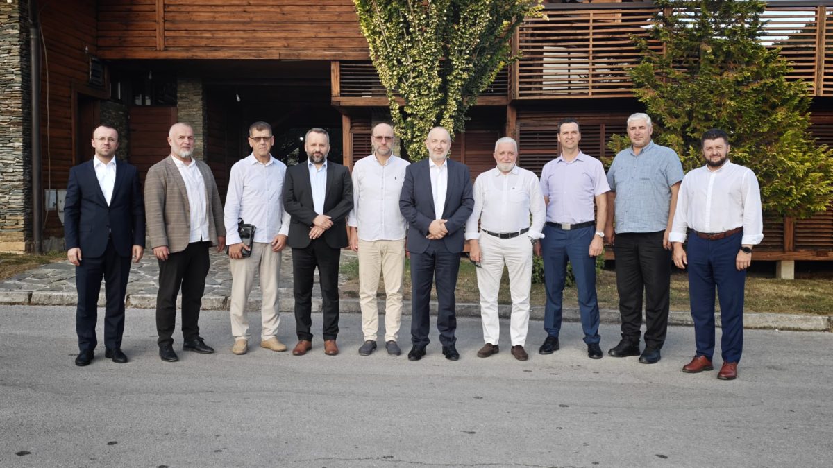 Muftija Grabus u posjeti Travniku: Susreti s predstavnicima Medrese, Islamske zajednice i vlasti