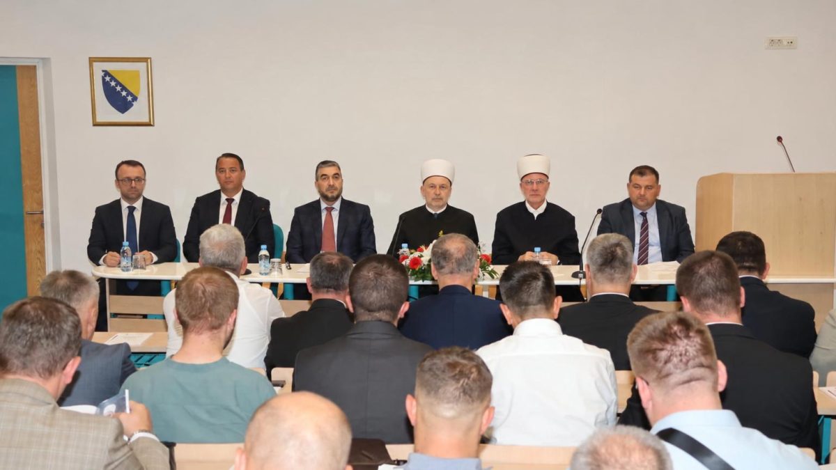Uvodno obraćanje Dževada Hadžića na predstavljanju kandidata za reisul-ulemu IZ u BiH muftije Nedžada Grabusa