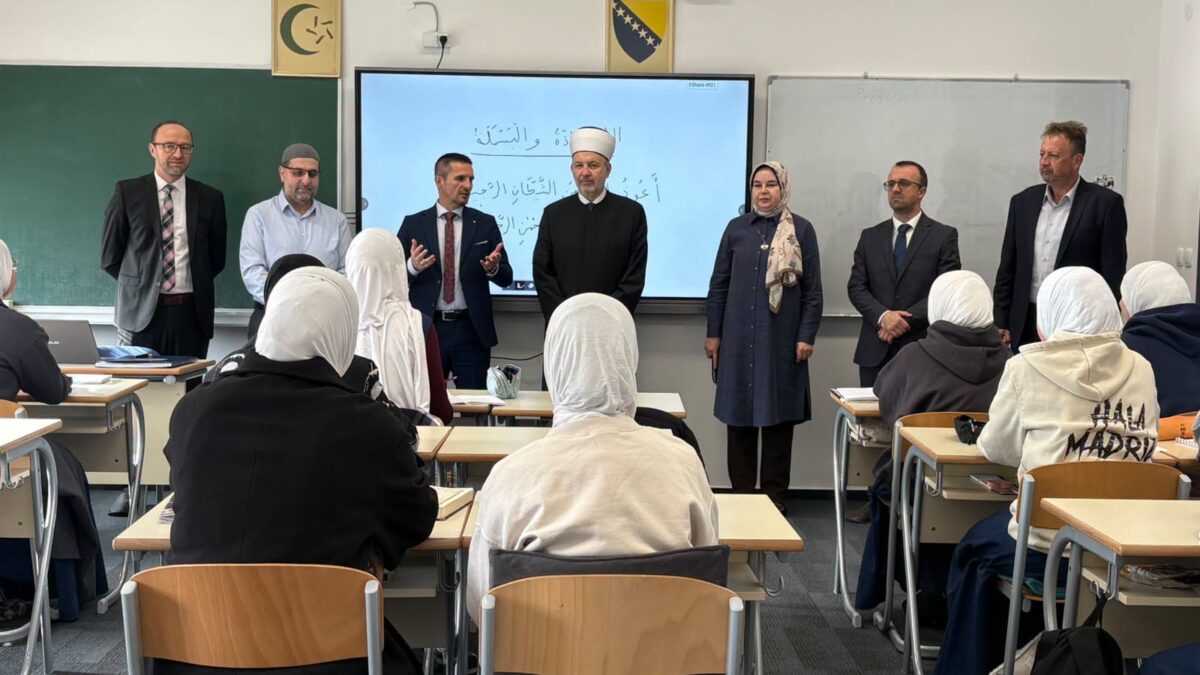 Novoizabrani reisul-ulema dr. Nedžad-ef. Grabus posjetio Medresu “Osman-ef. Redžović”