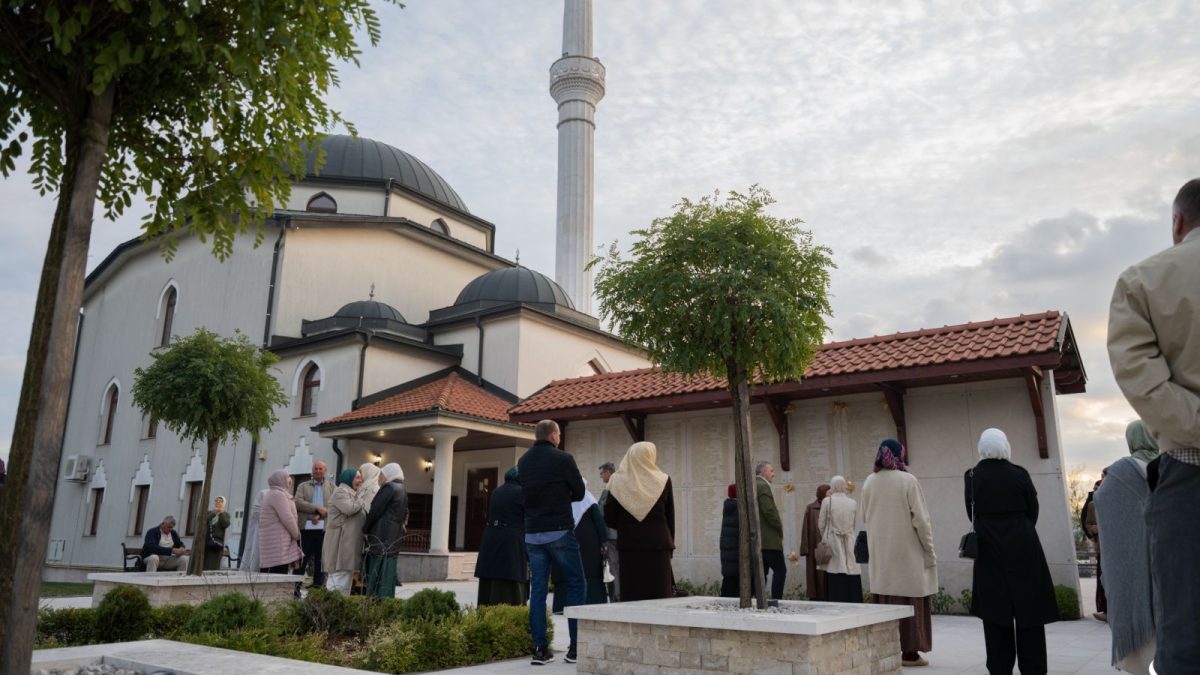 U Medresi “Osman-ef. Redžović” promovisano 87 novih vakifa: Ulaganje u obrazovanje je trajno dobro